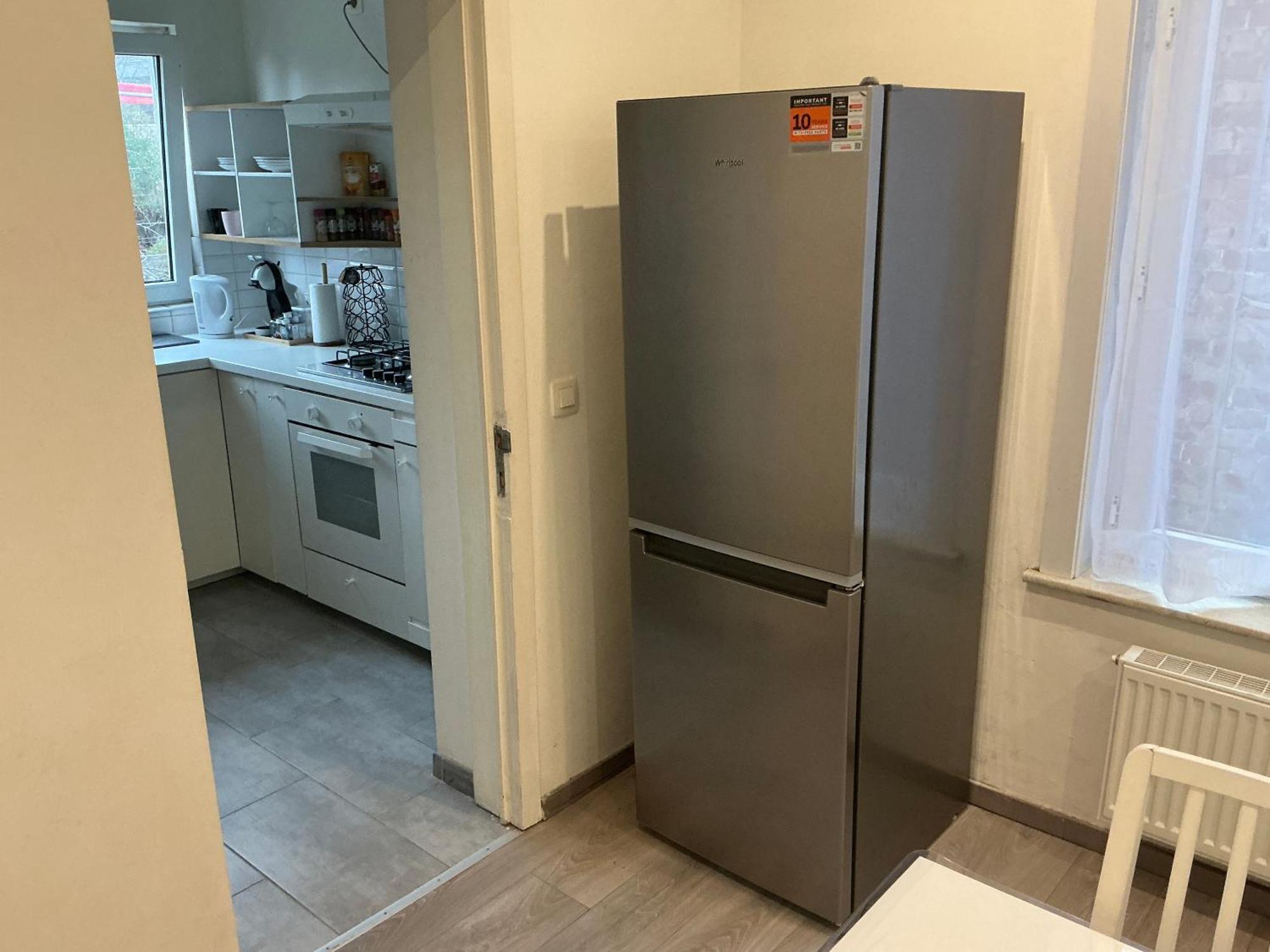 Appartement Spacieux Avec Garage ブリュッセル エクステリア 写真